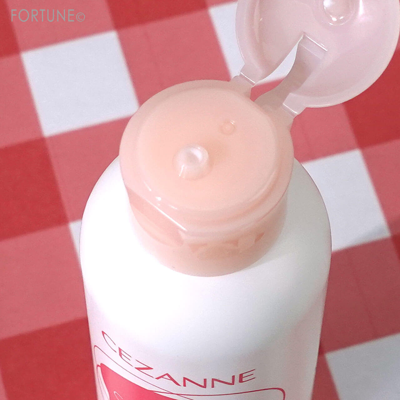 CEZANNE（セザンヌ）　朝用スキンコンディショナー UVミルク