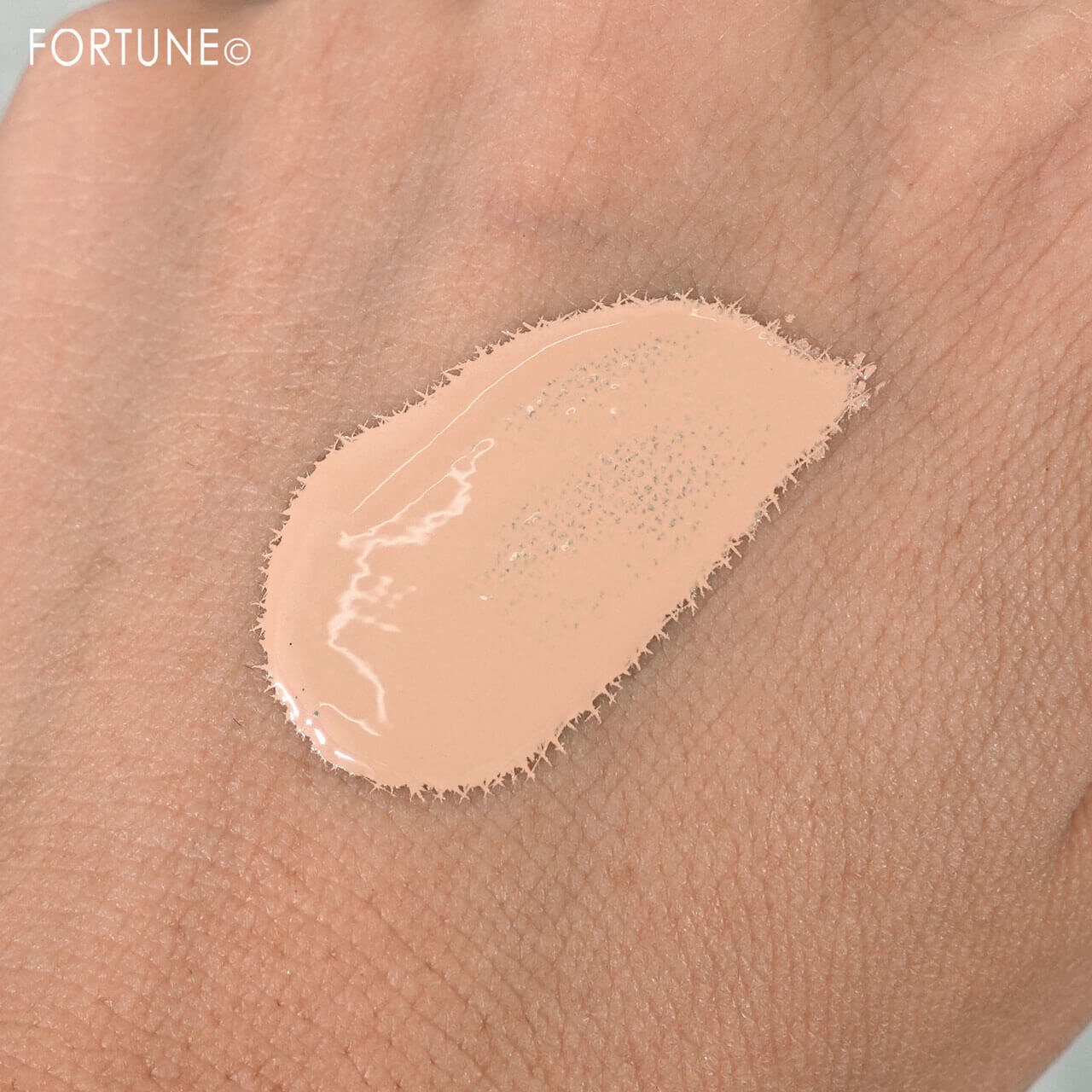 SO GLAM（ソーグラム）　『タッチアップリキッドファンデーション』