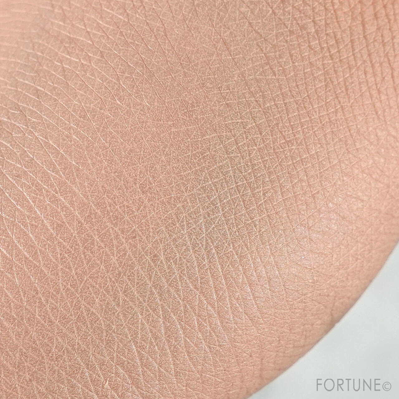 SO GLAM（ソーグラム）　『タッチアップリキッドファンデーション』