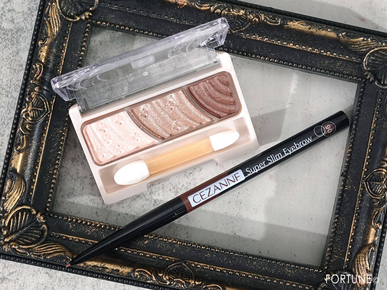 CEZANNE（セザンヌ）　トーンアップアイシャドウ　　超細芯アイブロウ