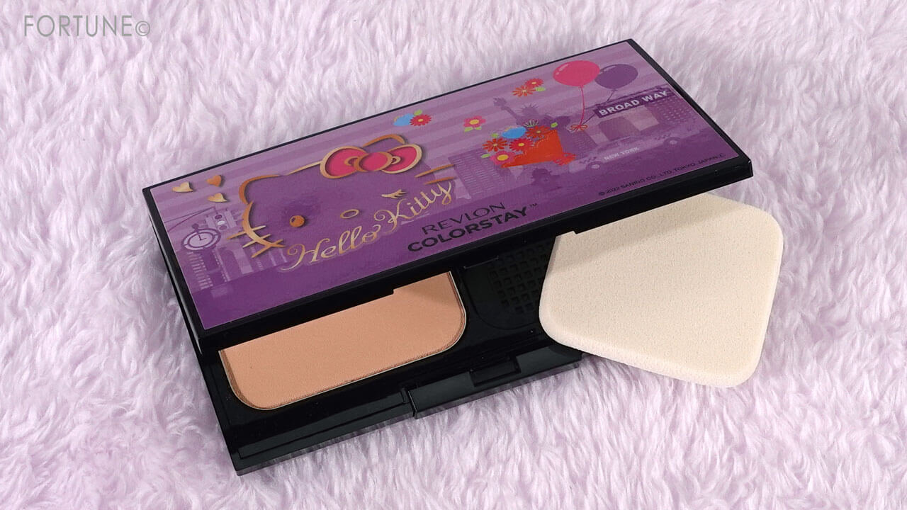 REVLON（レブロン）　カラーステイ ロングウェア UV パウダー ファンデーション キット 2022　ハローキティ コラボレーション