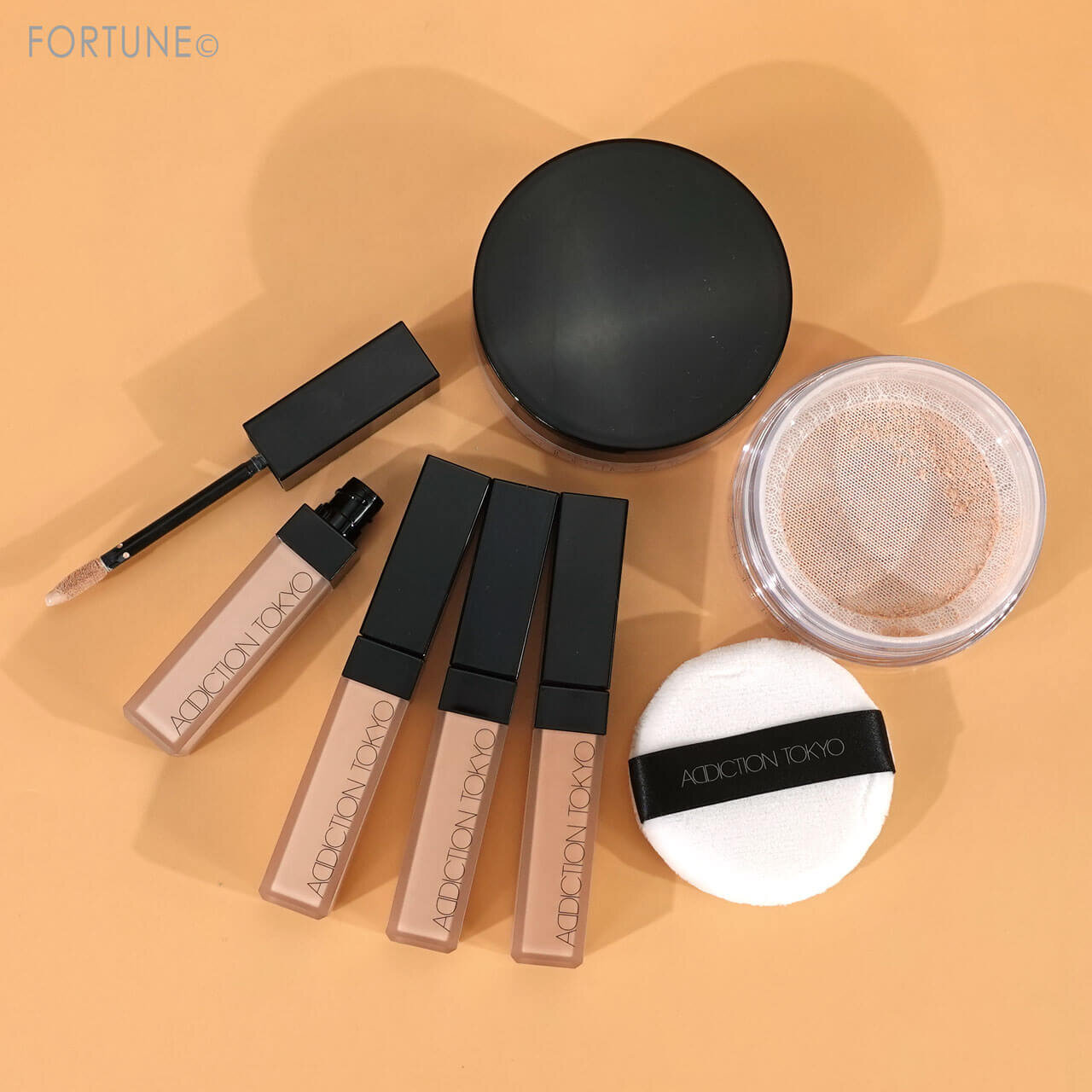 ADDICTION（アディクション）　『スキンリフレクト　フィックス　コンシーラー』『インビジブル　エッセンス　ルースパウダー』