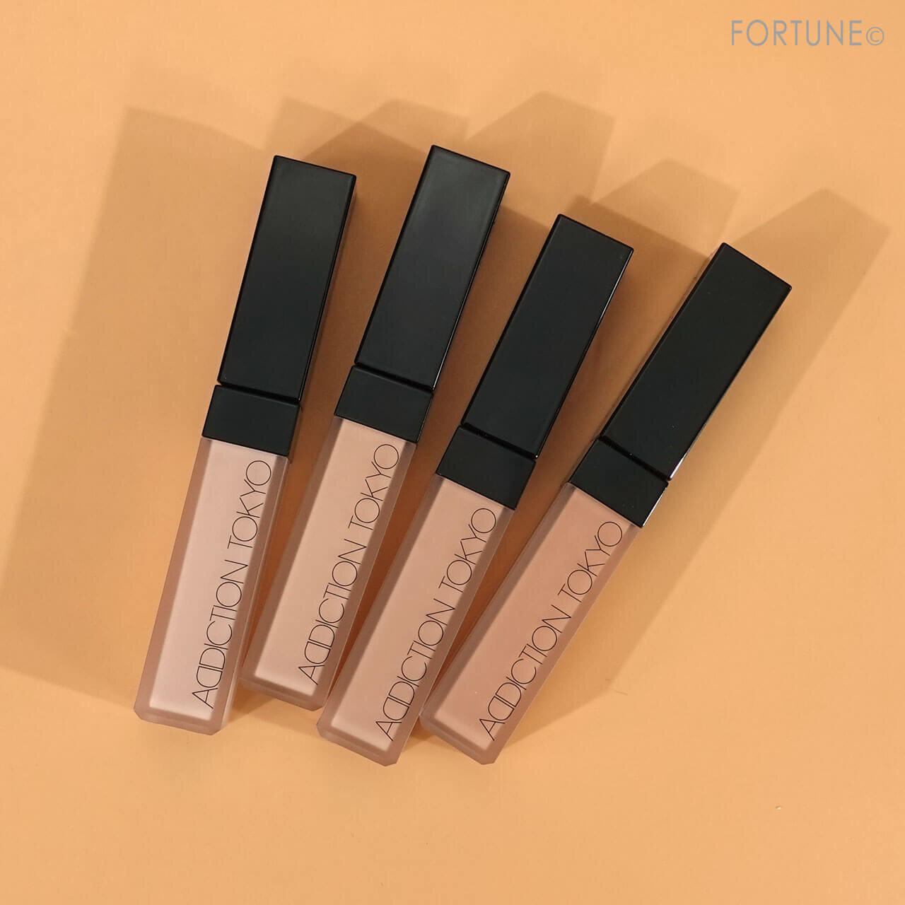 ADDICTION（アディクション）　『アディクション　スキンリフレクト　フィックス　コンシーラー』