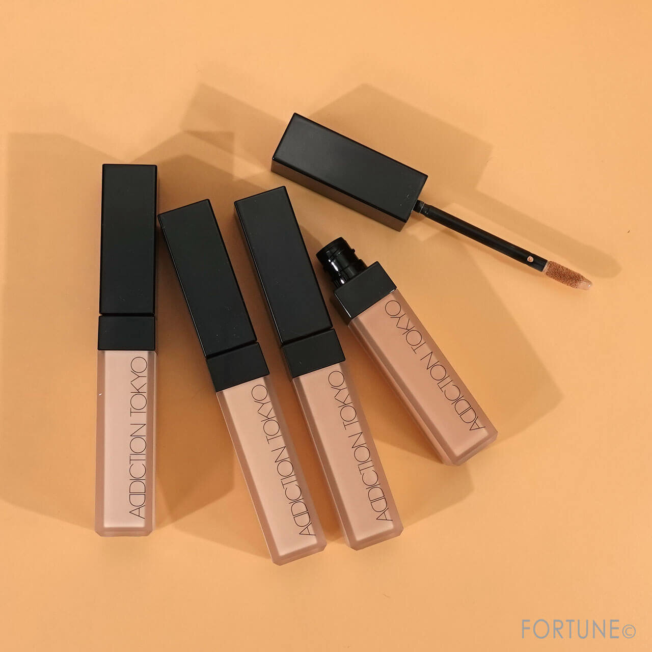 ADDICTION（アディクション）　『アディクション　スキンリフレクト　フィックス　コンシーラー』