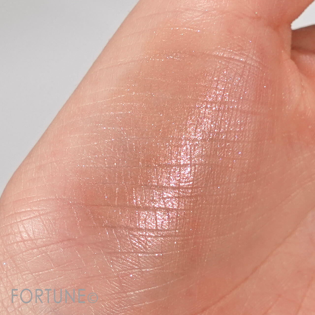 ADDICTION（アディクション）　「ザ アイシャドウ スパークル　014SP　Rose Quartz」