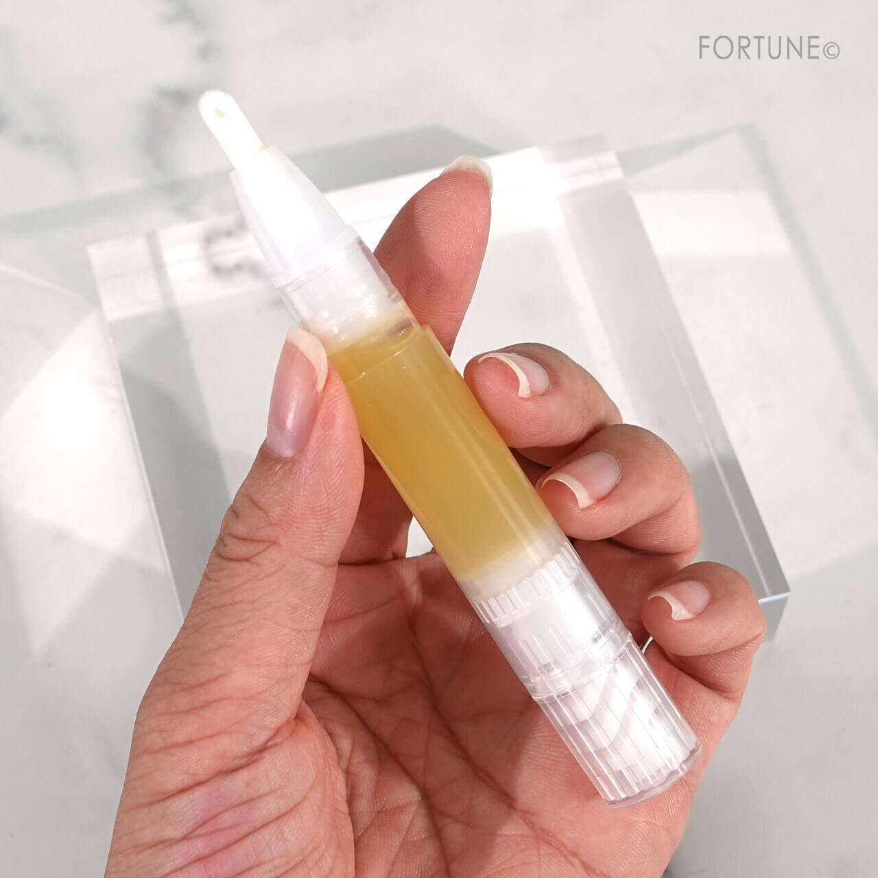 無印良品　『甘皮ケアオイル』