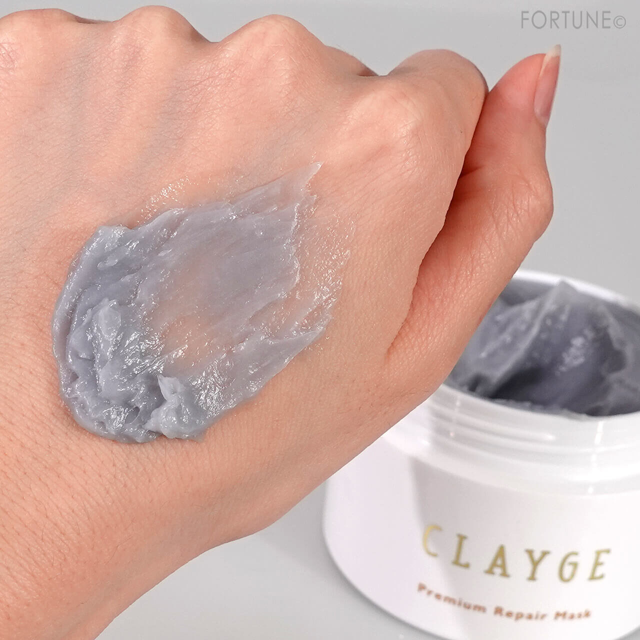 『クレージュ　プレミアムリペアマスク』