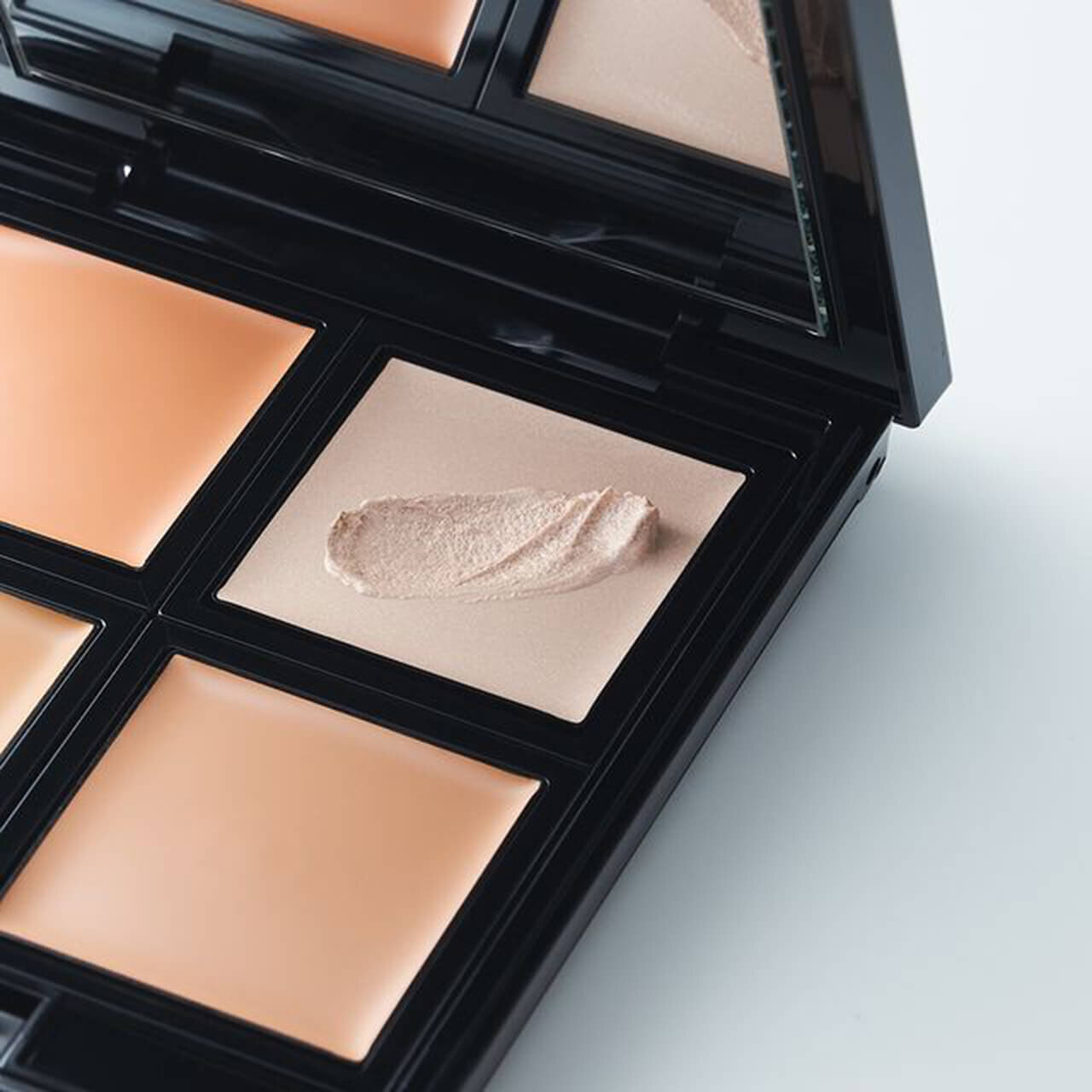 パレット型　コンシーラー