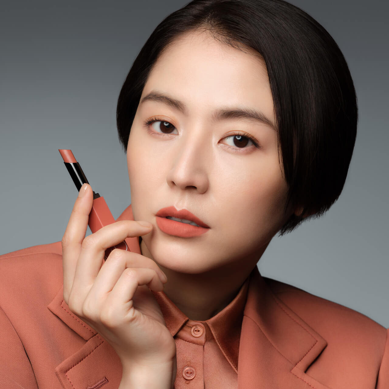 NARS（ナーズ）　パワーマットリップスティック　121