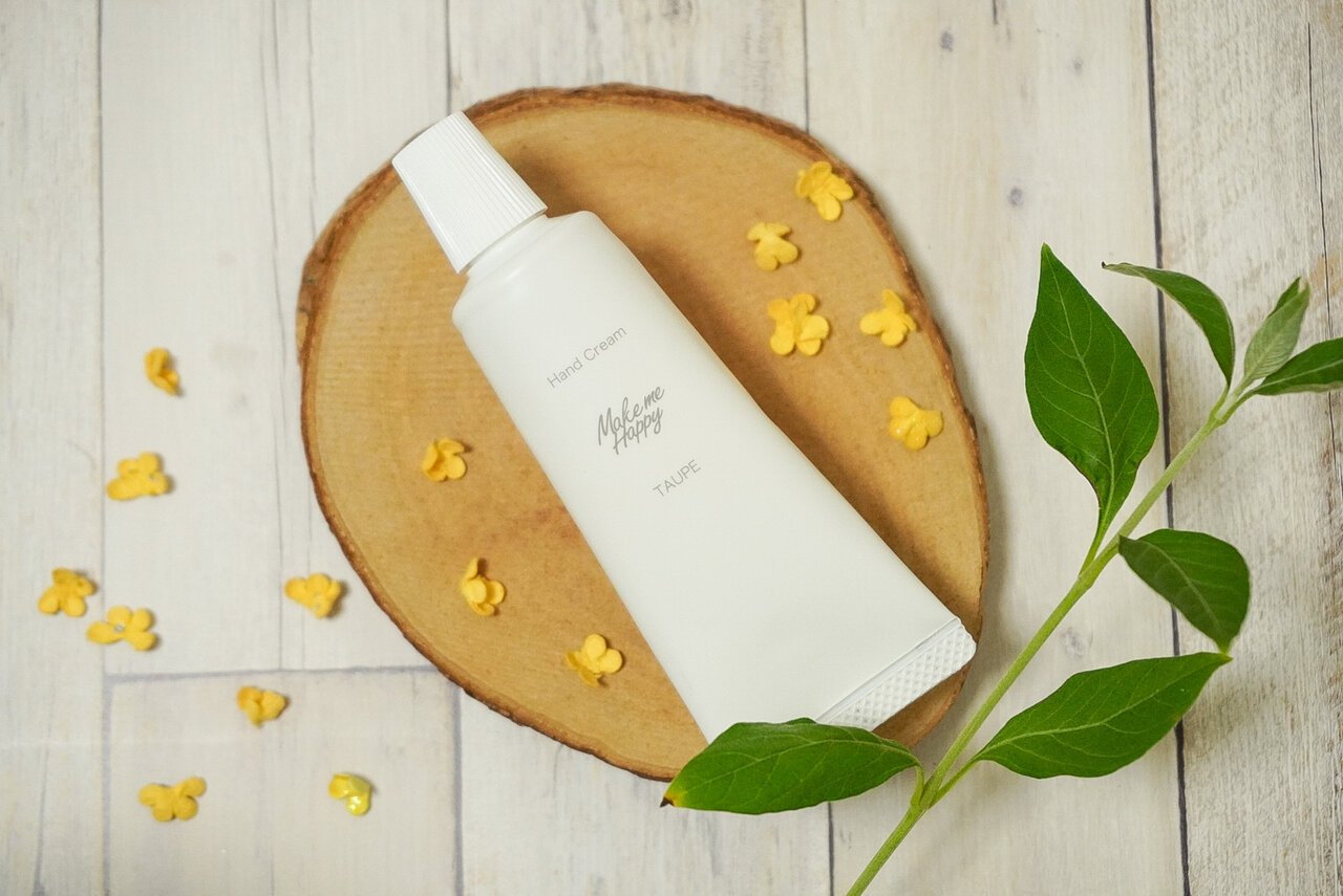 CANMAKE（キャンメイク）　メイクミーハッピー ハンドクリーム　TAUPE