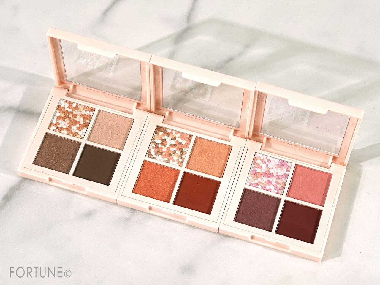 REVLON（レブロン）　ダズル アイシャドウ クアッド