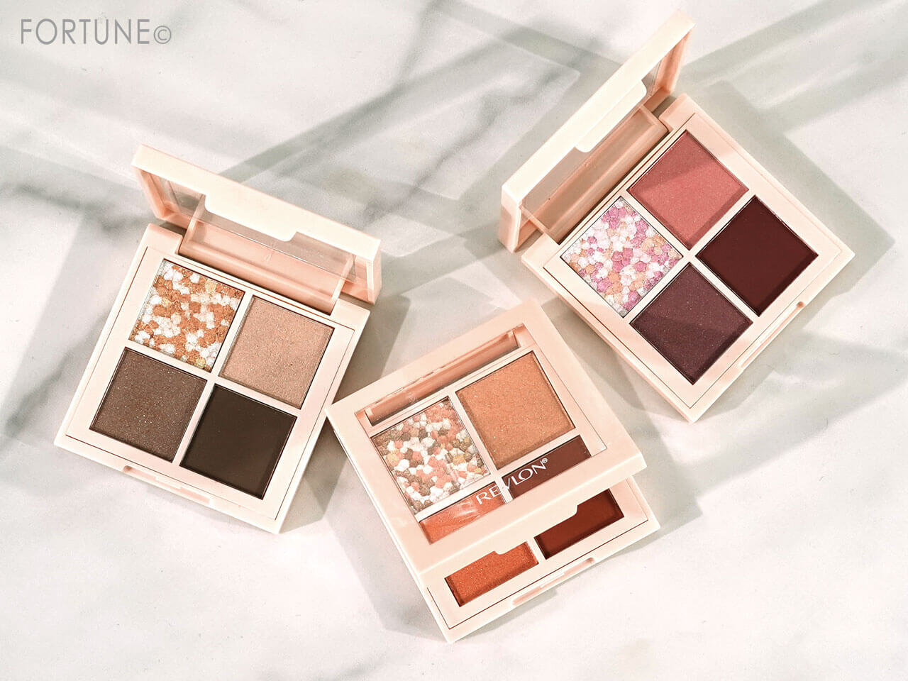 REVLON（レブロン）　ダズル アイシャドウ クアッド