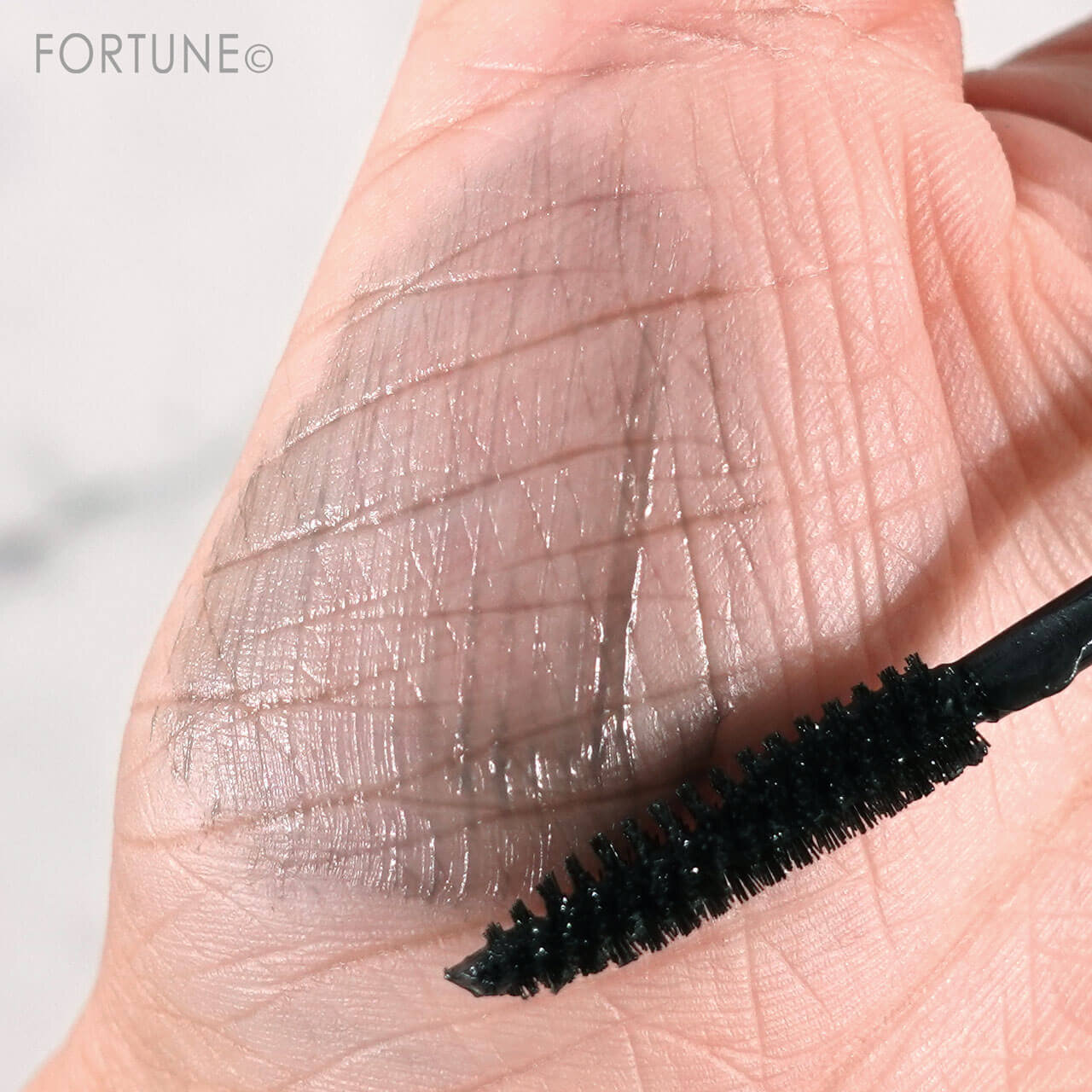 アディクション　ザ マスカラ プライマー　カール フィクサー