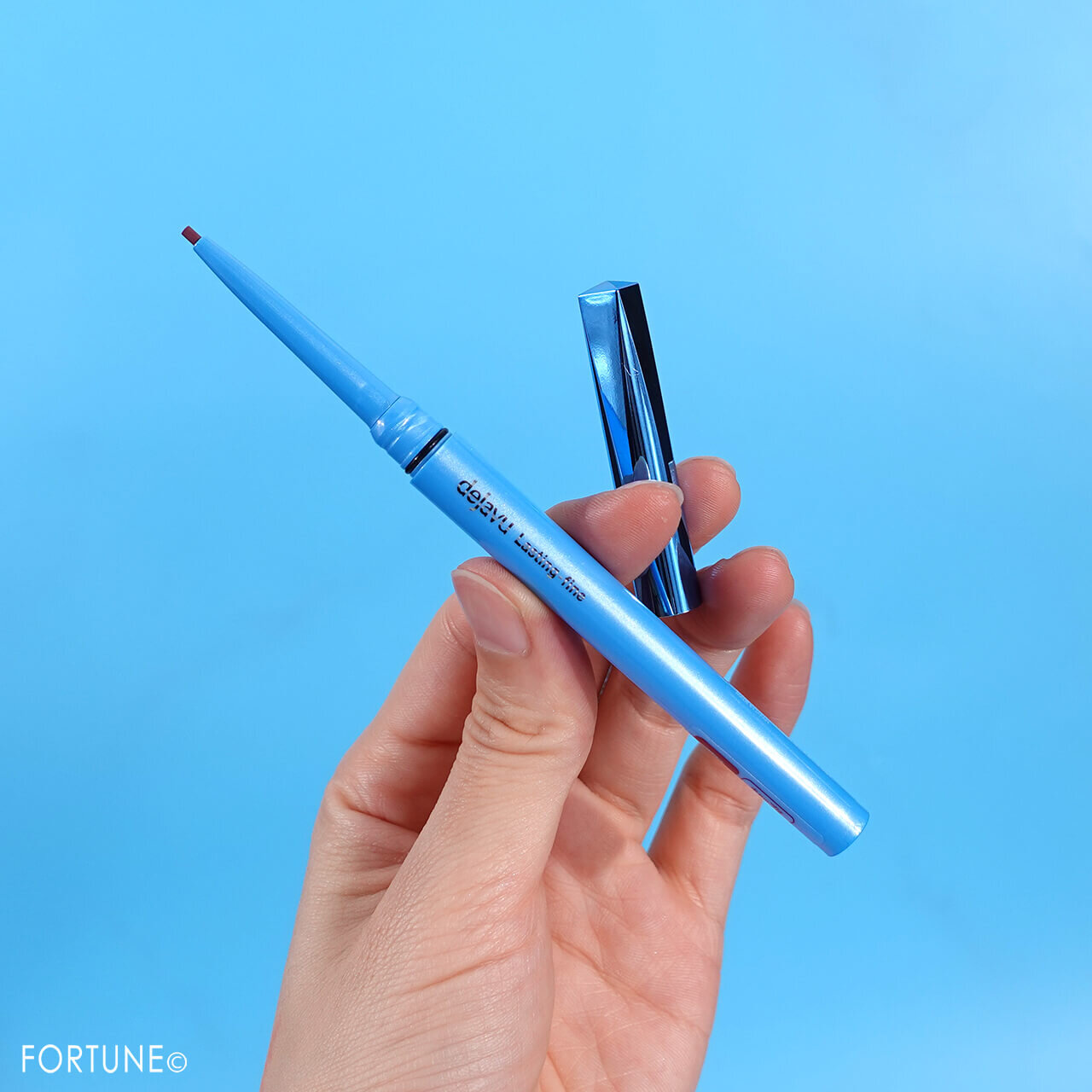 dejavu（デジャヴュ）　ラスティンファインE　極細クリームペンシル