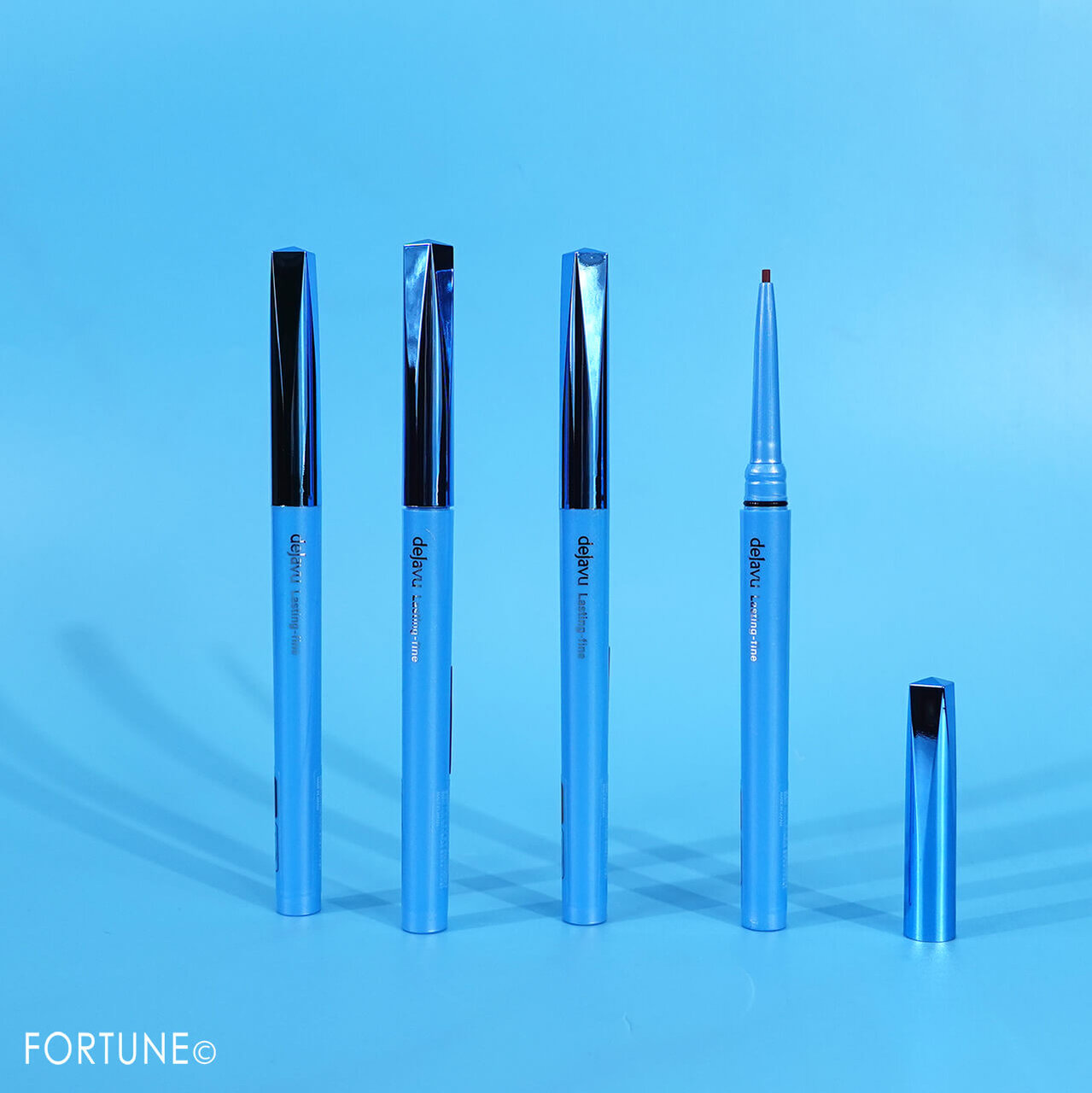 dejavu（デジャヴュ）　ラスティンファインE　極細クリームペンシル