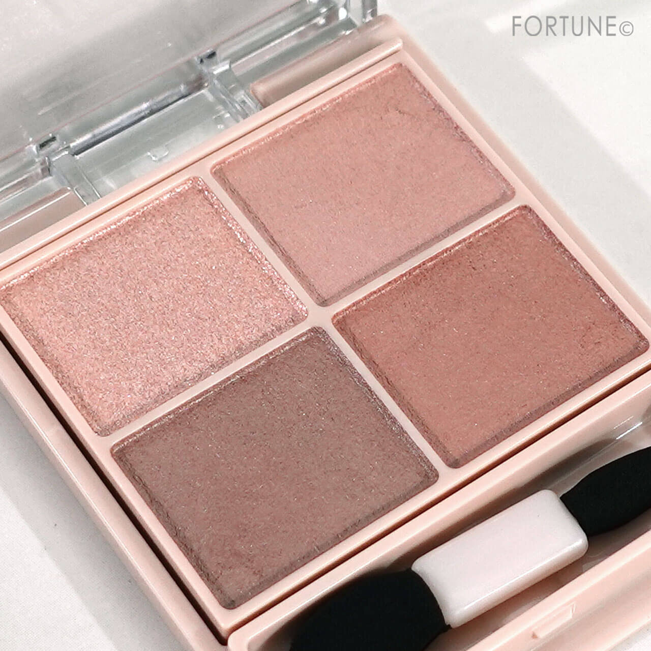 CANMAKE（キャンメイク）　シルキースフレアイズ（マットタイプ）