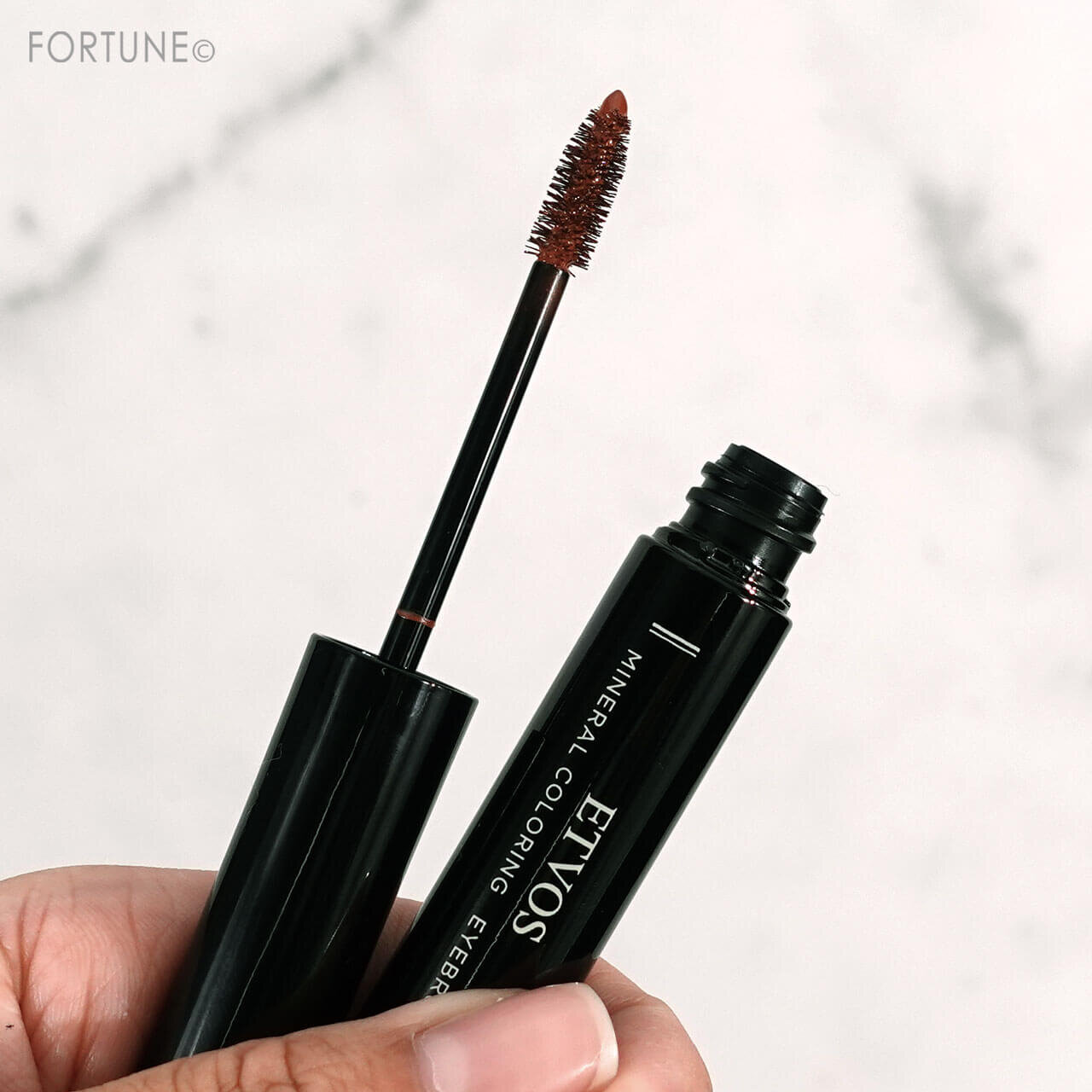 ETVOS（エトヴォス）　ミネラルカラーリングアイブロウ