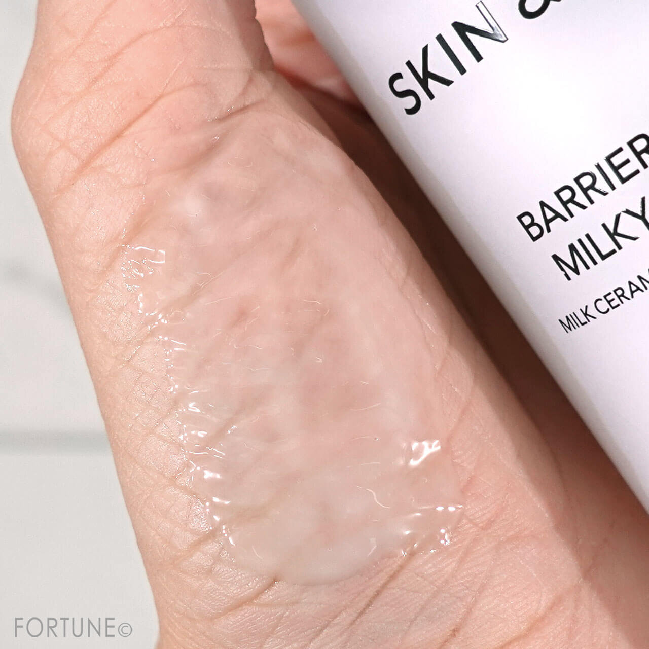 スキンアンドラブ　バリアダーム ミルキー セラム