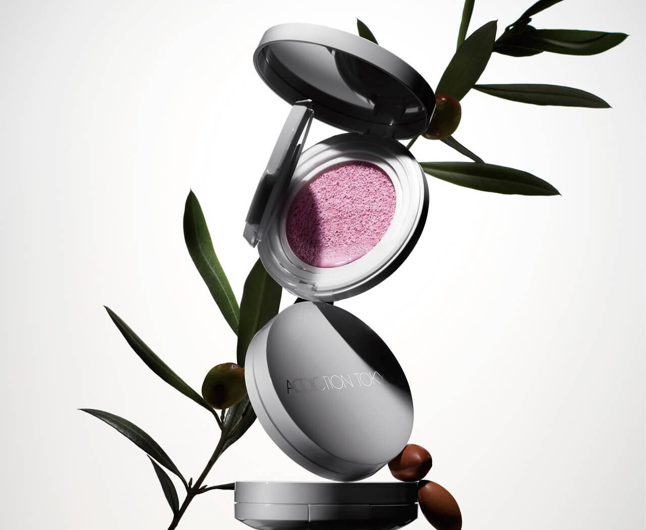 ADDICTION（アディクション）　『アディクション　スキンケアUV タッチアップ クッション』