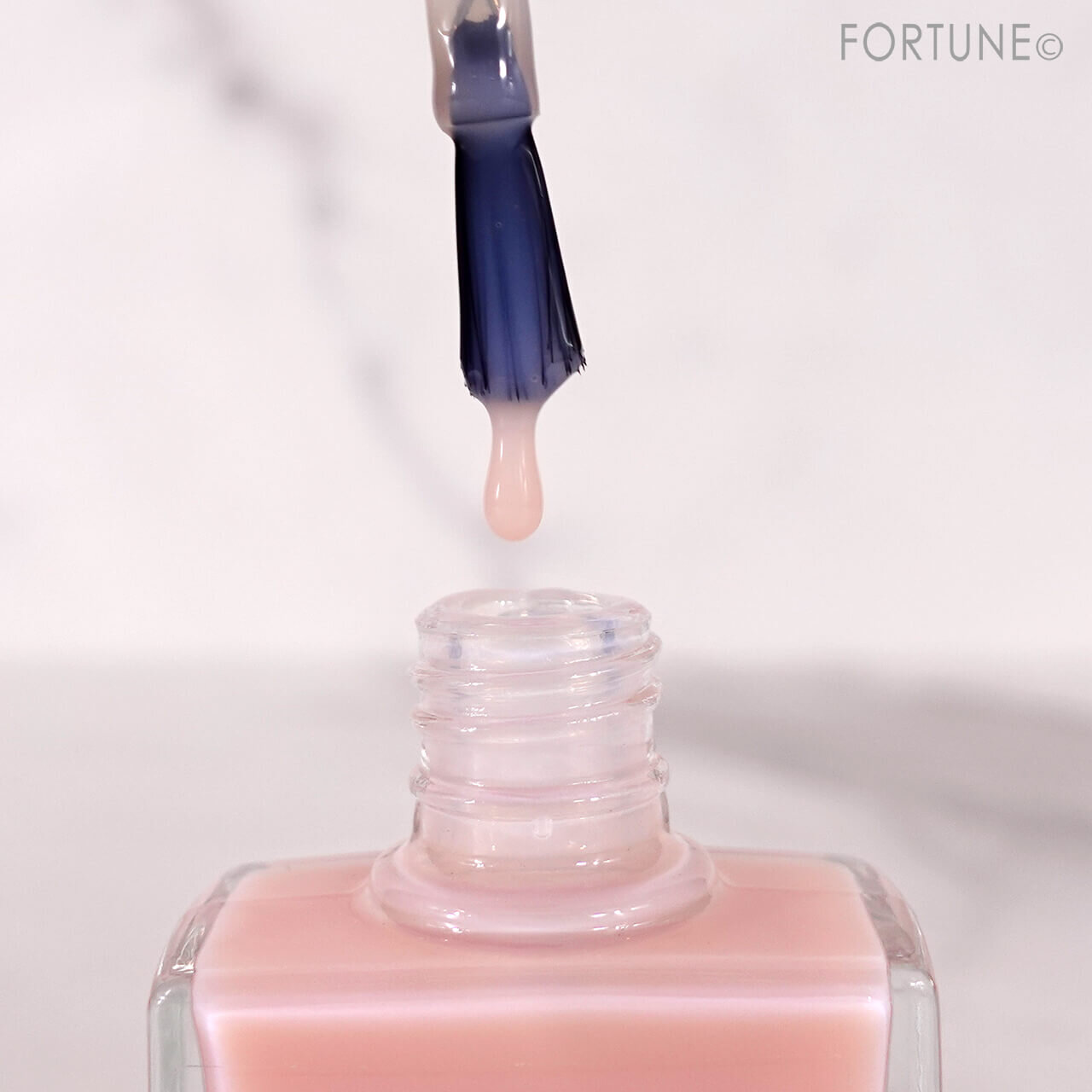 TONEDROP（トーンドロップ）　爪のファンデーション　神崎恵