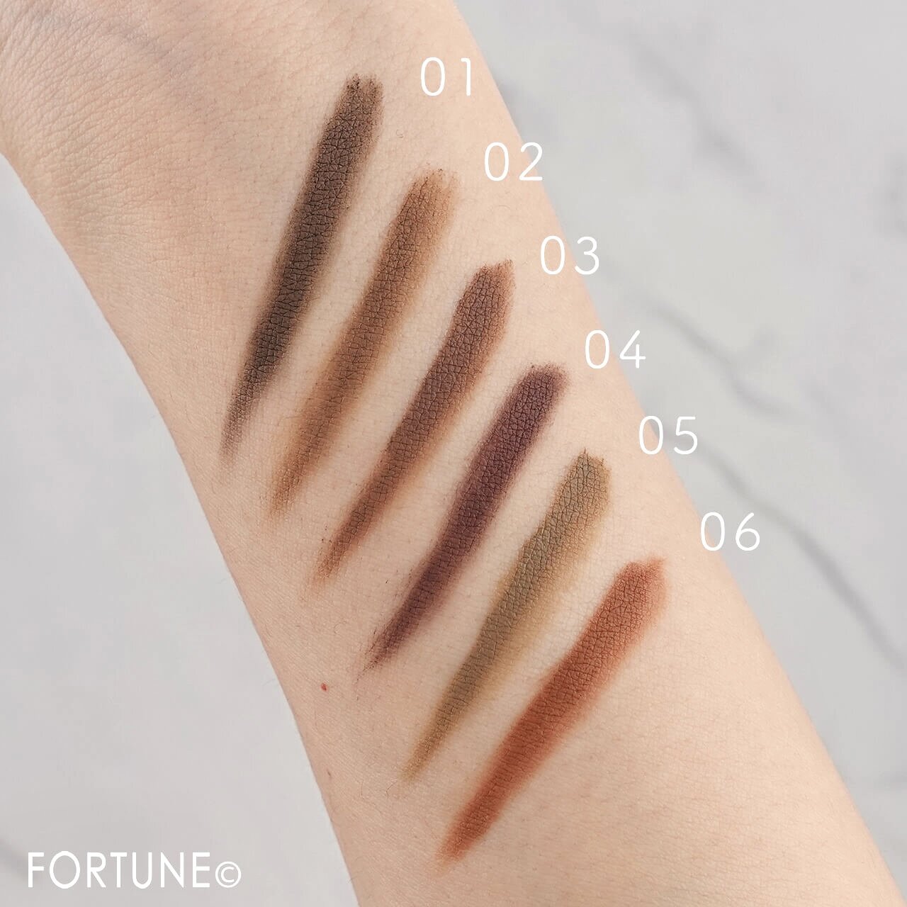 SWEETS SWEETS（スウィーツスウィーツ）　『アイブロウワックス』