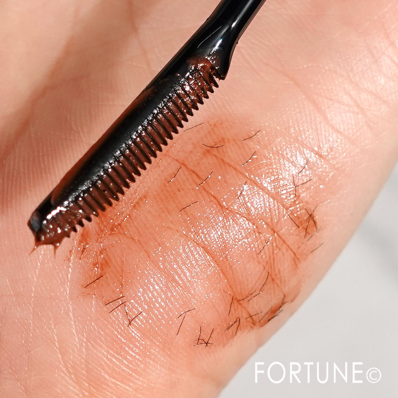 ettusais（エテュセ）　アイエディション（マスカラベース）LE　クリアブラウン