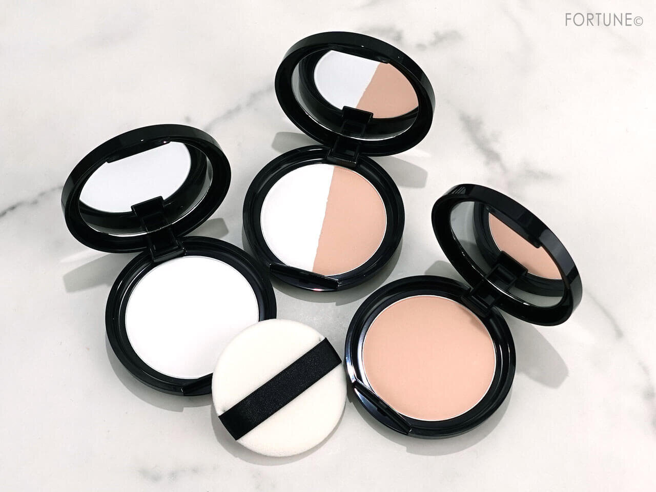 KATE（ケイト）　ムーンプレストブライトパウダー