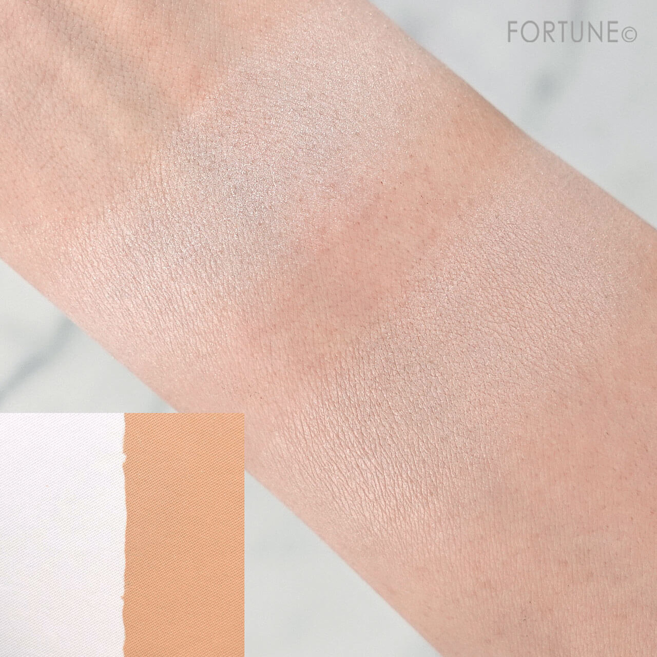 KATE（ケイト）　ムーンプレストブライトパウダー