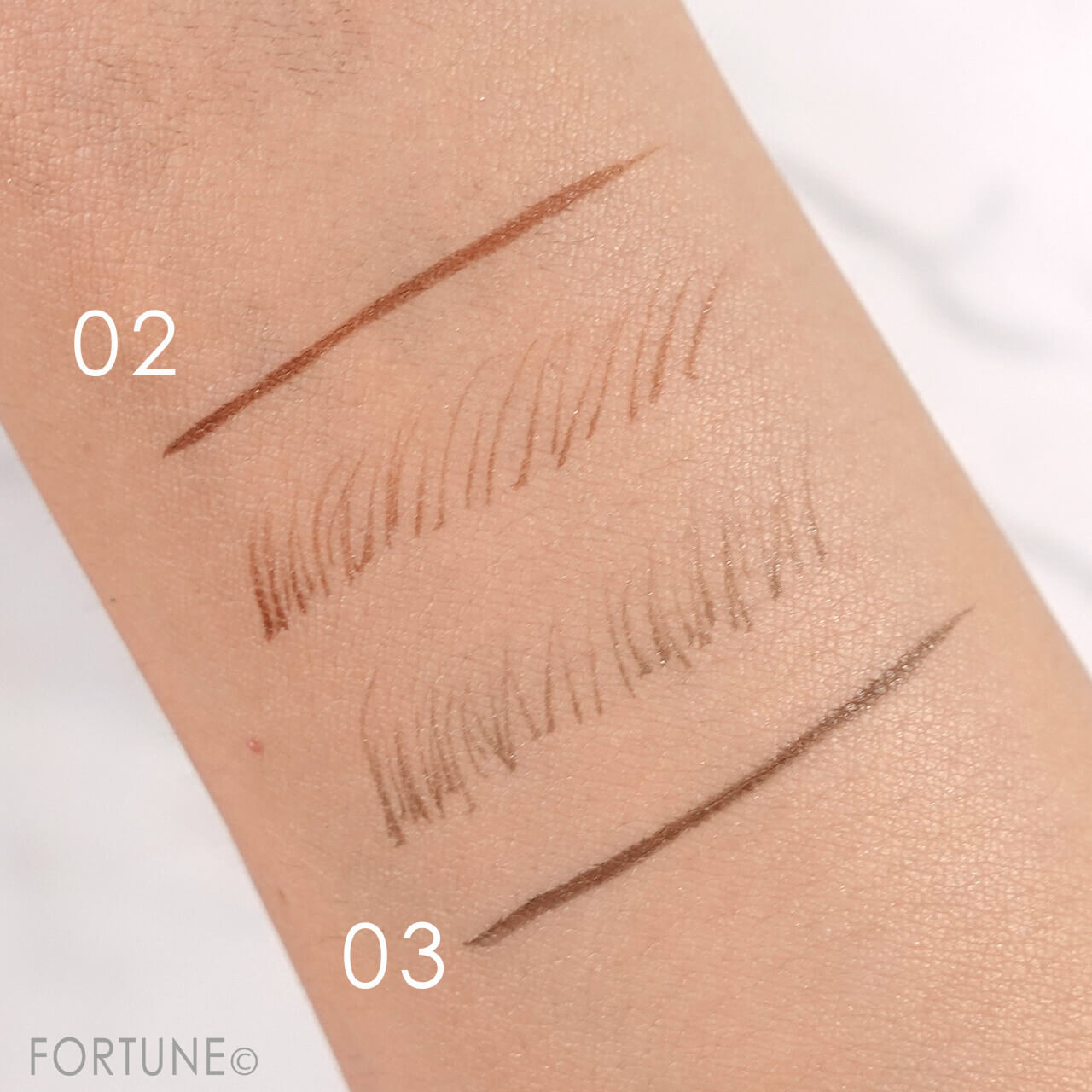 ettusais（エテュセ）　『エテュセ アイエディション（スキニーブローライナー）』