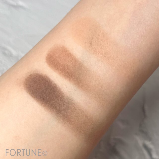 『マルチパーフェクター アイブロウキット』　01 ラテブラウン（ブラウン）