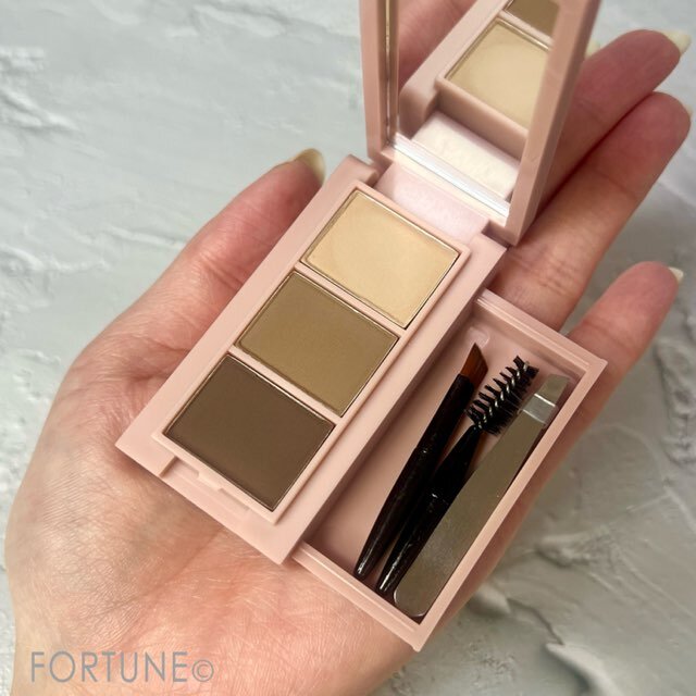 frunflynn（フルンフリン）　『マルチパーフェクター アイブロウキット』