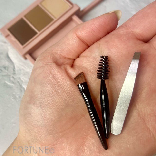 frunflynn（フルンフリン）　『マルチパーフェクター アイブロウキット』