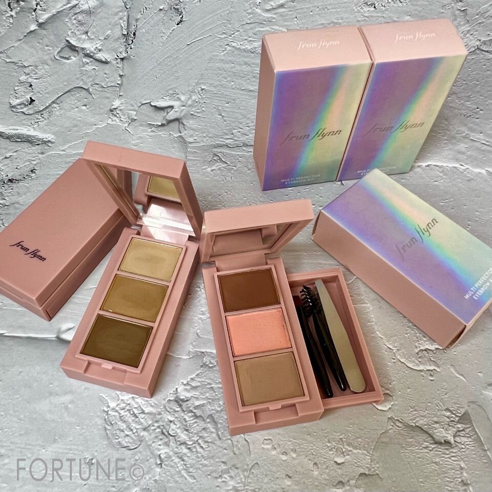 frunflynn（フルンフリン）　『マルチパーフェクター アイブロウキット』