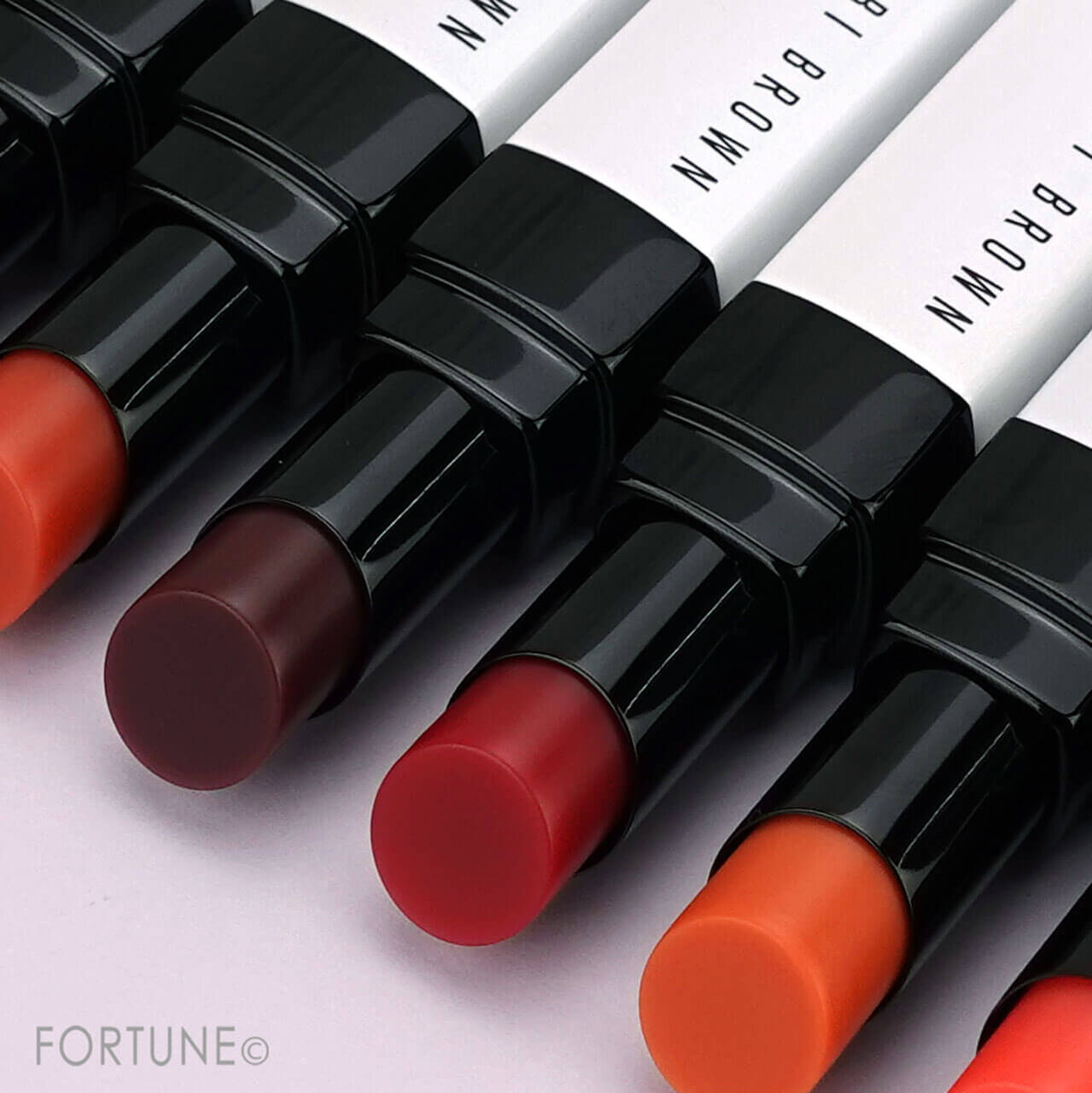 BOBBI BROWN（ボビイ ブラウン）　2023年夏新作コスメ　エクストラ リップ ティント