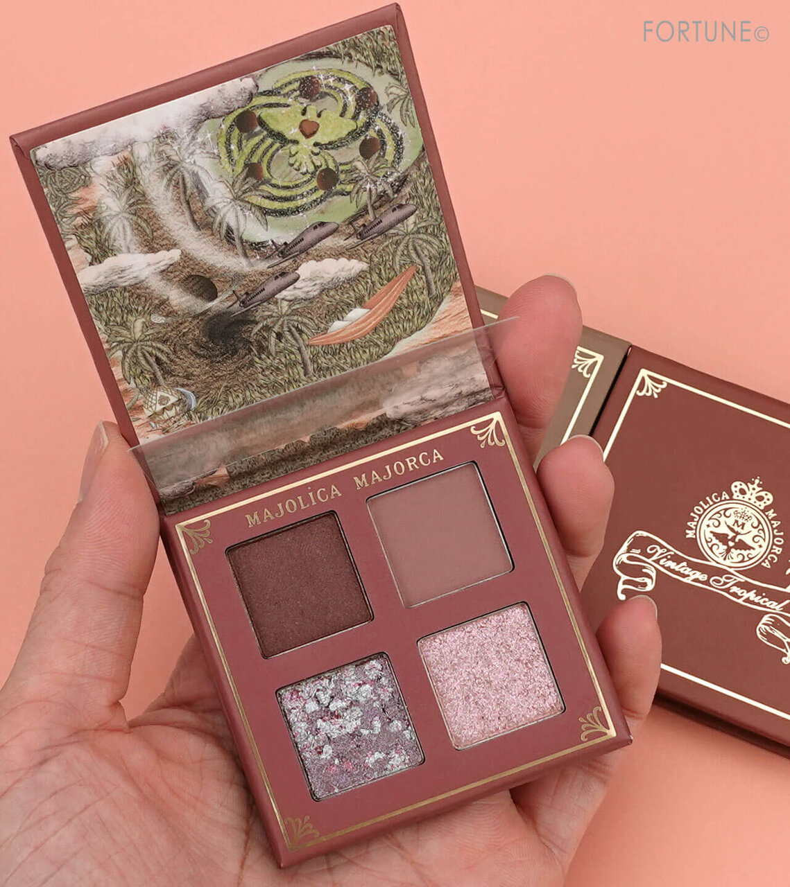 MAJOLICA MAJORCA（マジョリカ マジョルカ）　シャドーフラッシュ　アイシャドウ