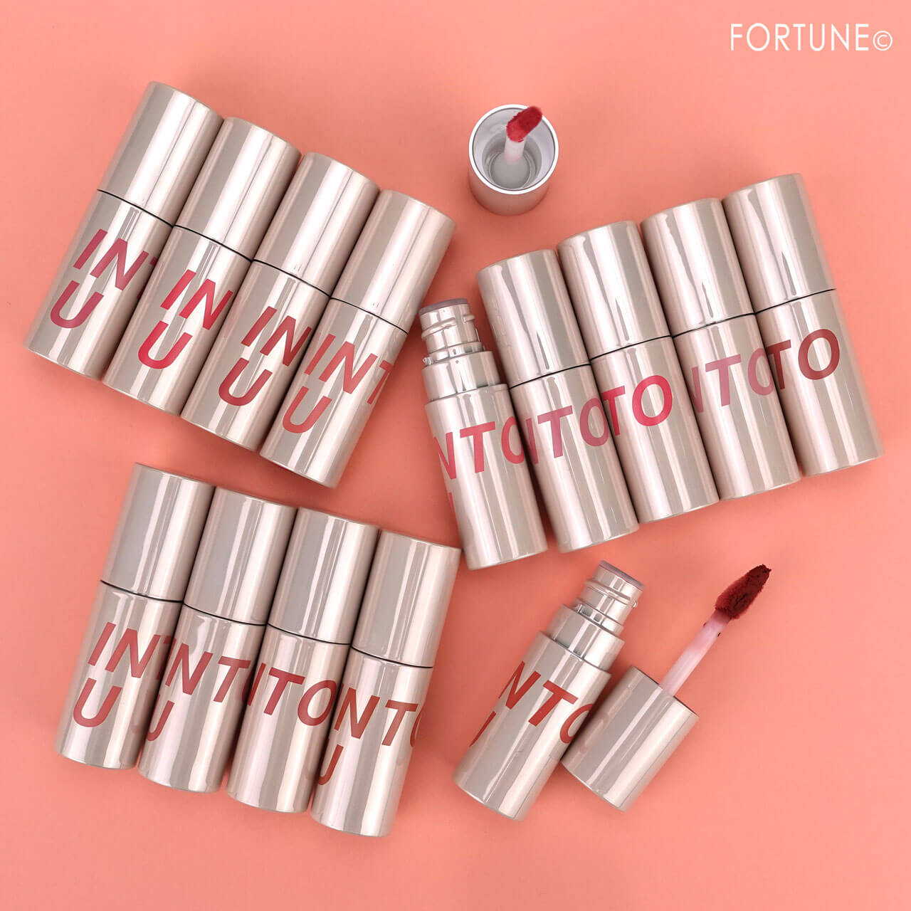 INTO U（イントゥーユー）　『INTO U カスタマイズエアリーリップマッド』