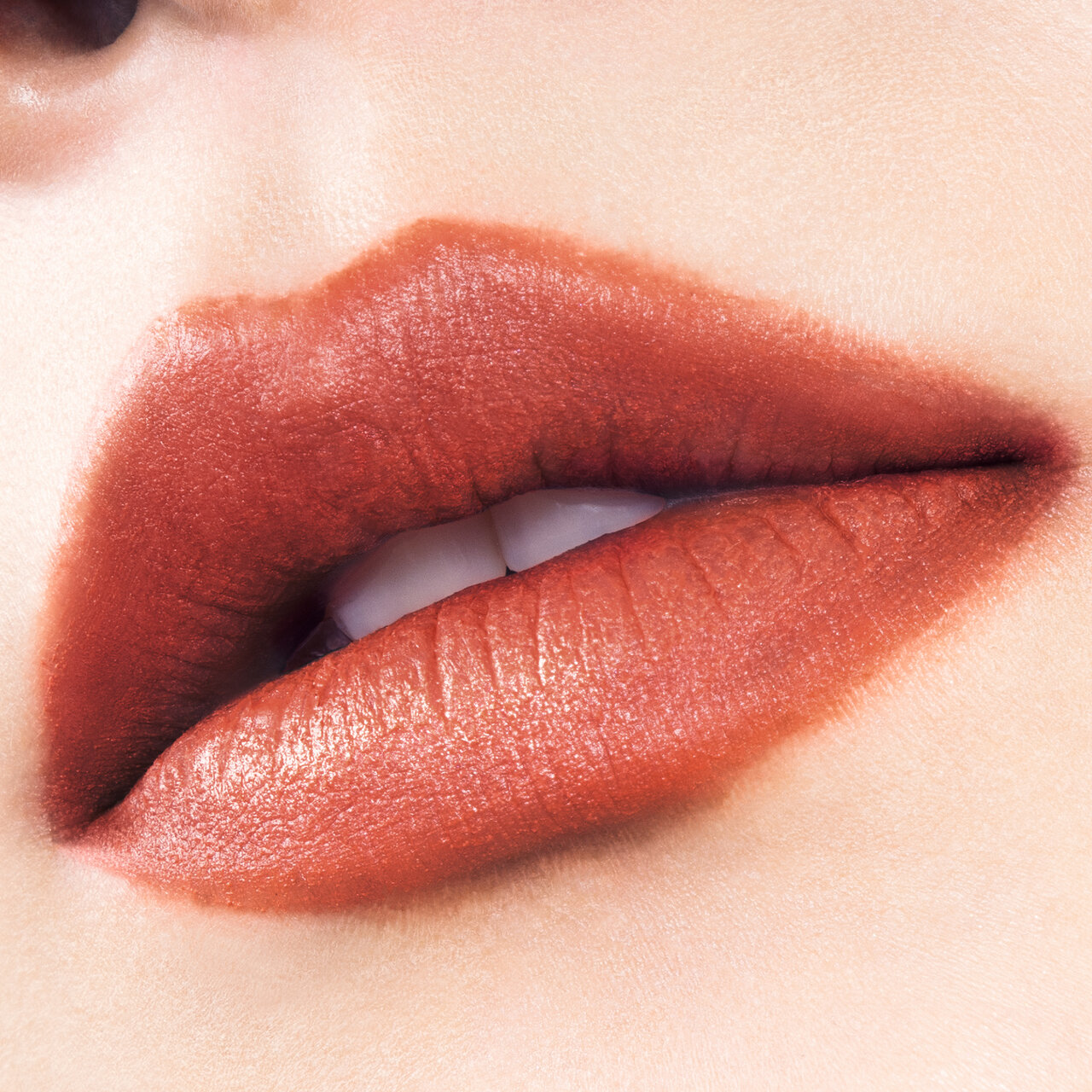 shu uemura（シュウ ウエムラ）　ペコ コレクション　ルージュ アンリミテッド キヌ クリーム