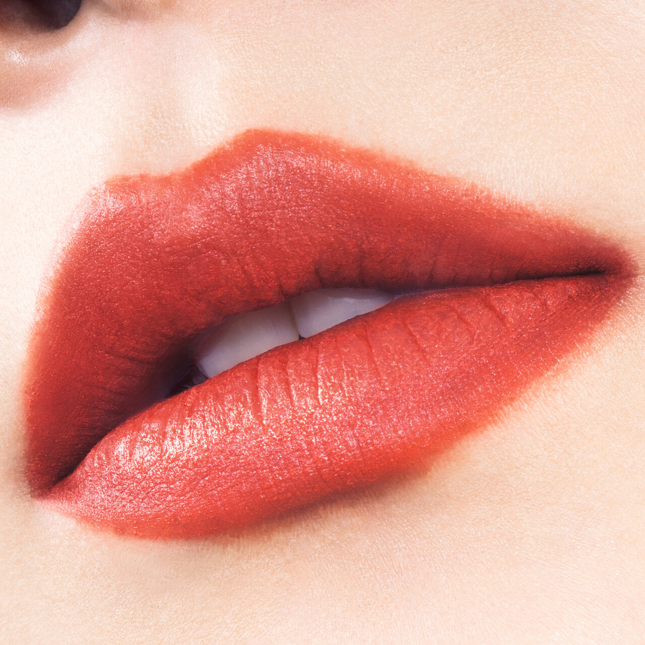 shu uemura（シュウ ウエムラ）　ペコ コレクション　ルージュ アンリミテッド キヌ クリーム