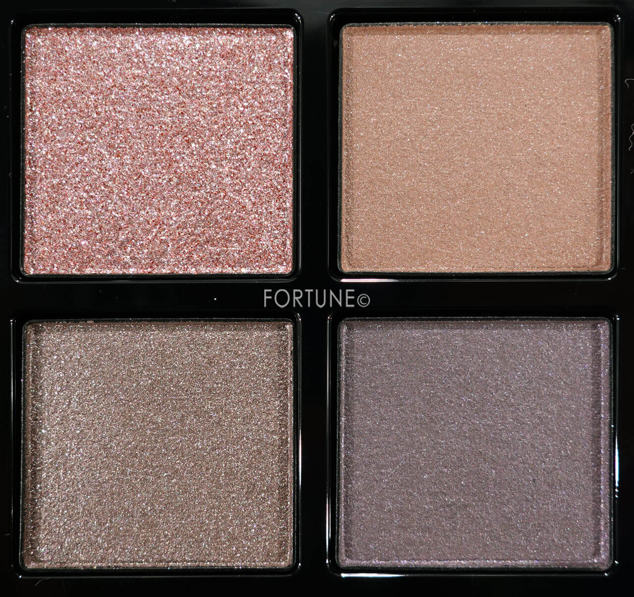 ADDICTION（アディクション）　『アディクション　ザ アイシャドウ パレット』