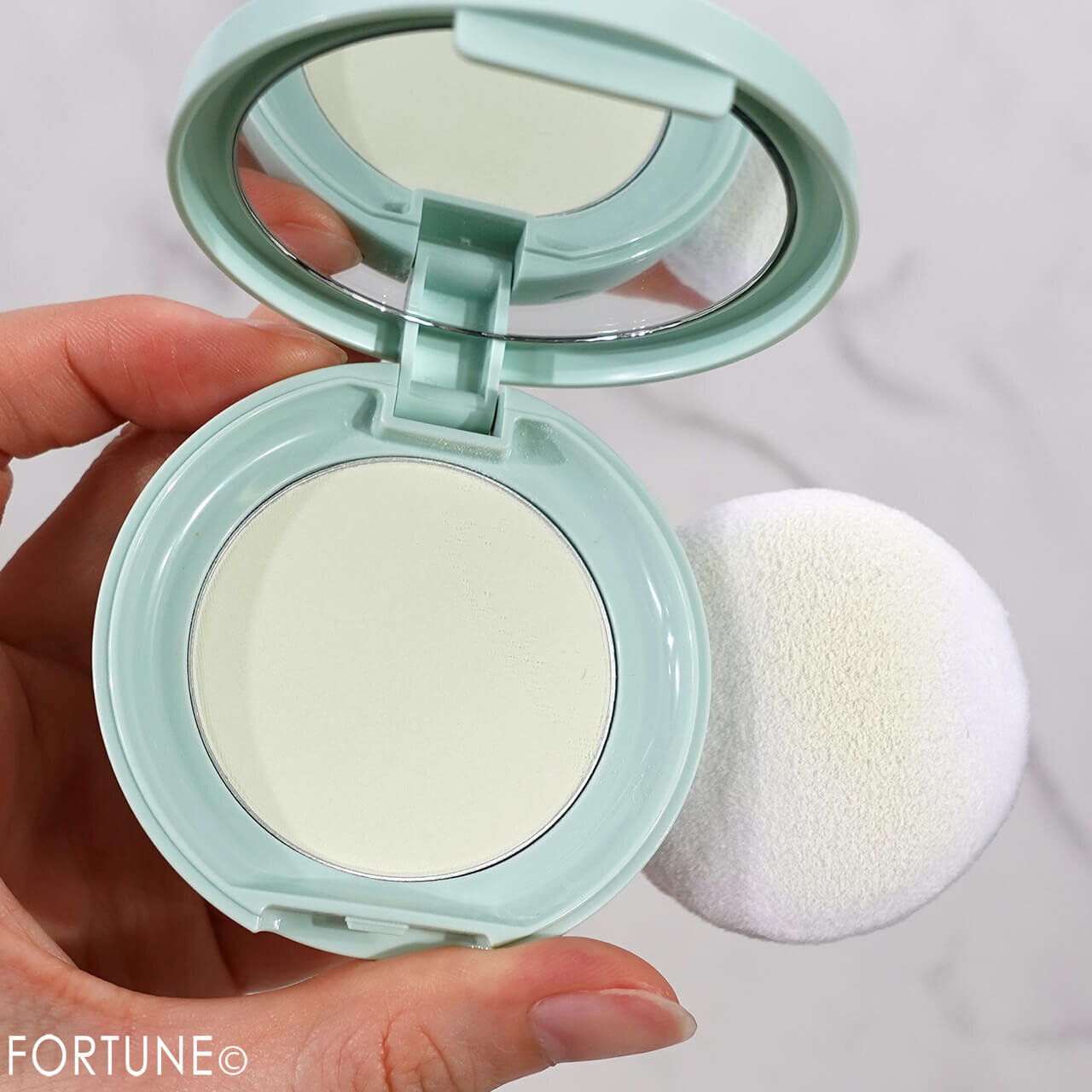 plus eau（プリュスオー）マエガミリセットパウダー