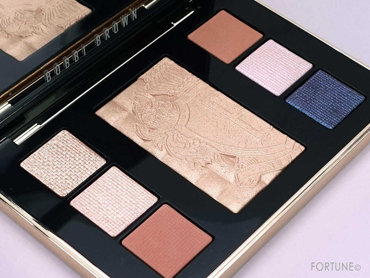 BOBBI BROWN（ボビイ ブラウン）　ムーンストーン グロウ リュクス アイ ＆ チーク パレット