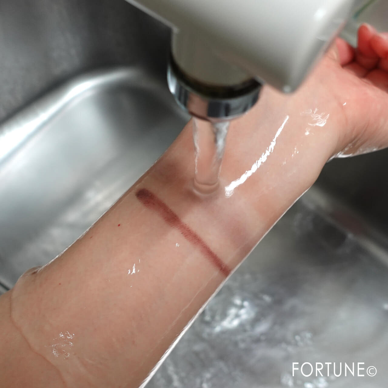 Cathy Doll（キャシードール）　モンスーンアイブロウワックス