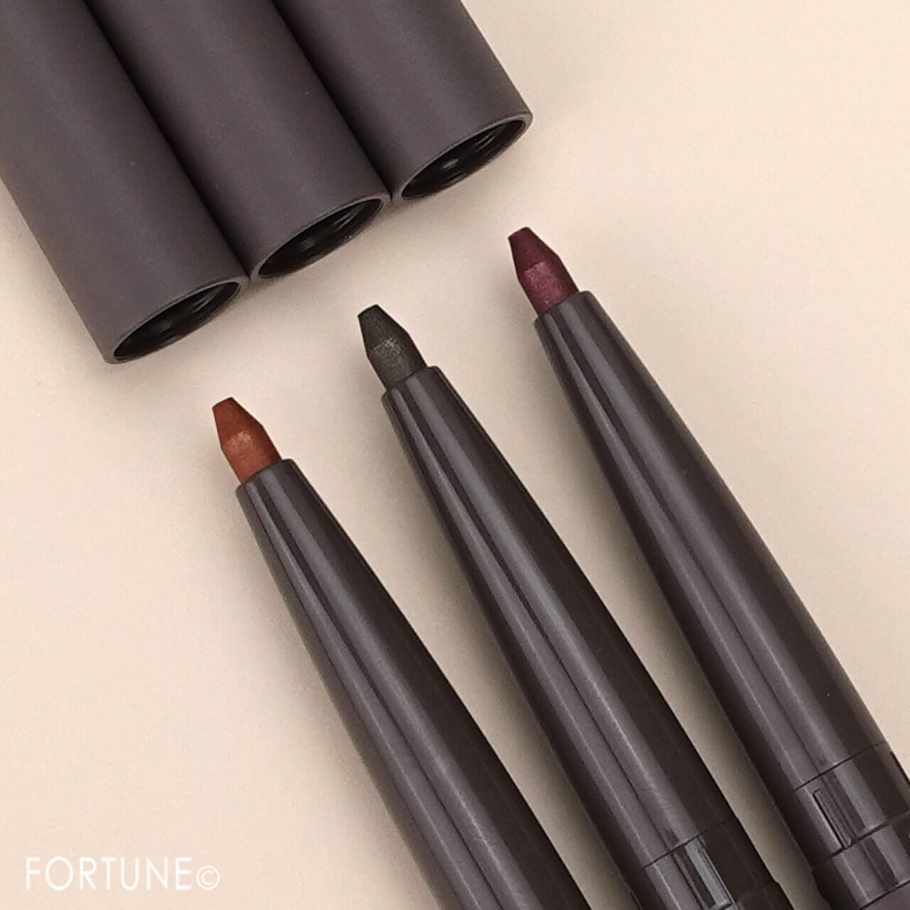 RMK（アールエムケー）　『RMK アイディファイニング ペンシル』