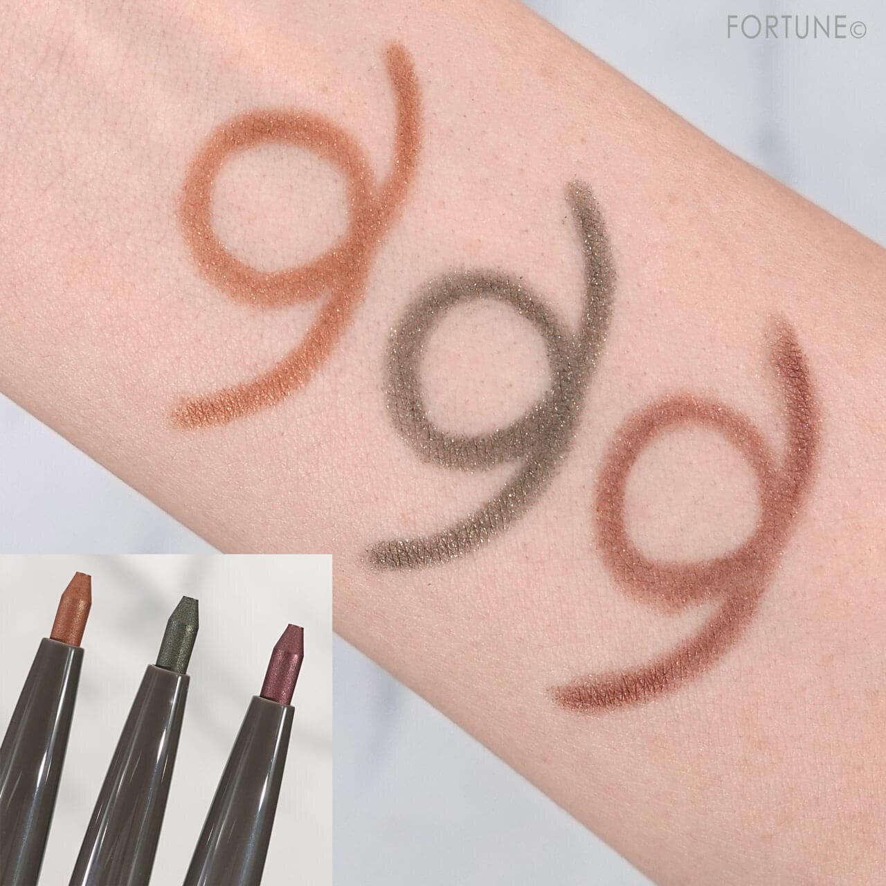 RMK（アールエムケー）　『RMK アイディファイニング ペンシル』