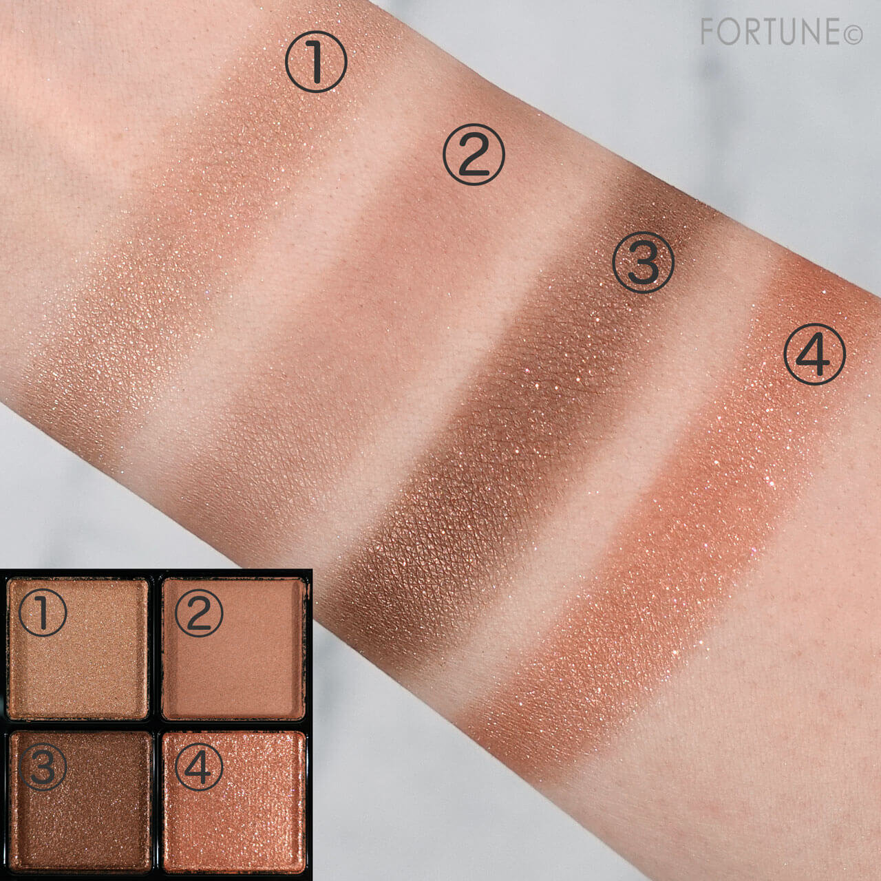 RMK（アールエムケー）　『RMK シンクロマティック アイシャドウパレット』