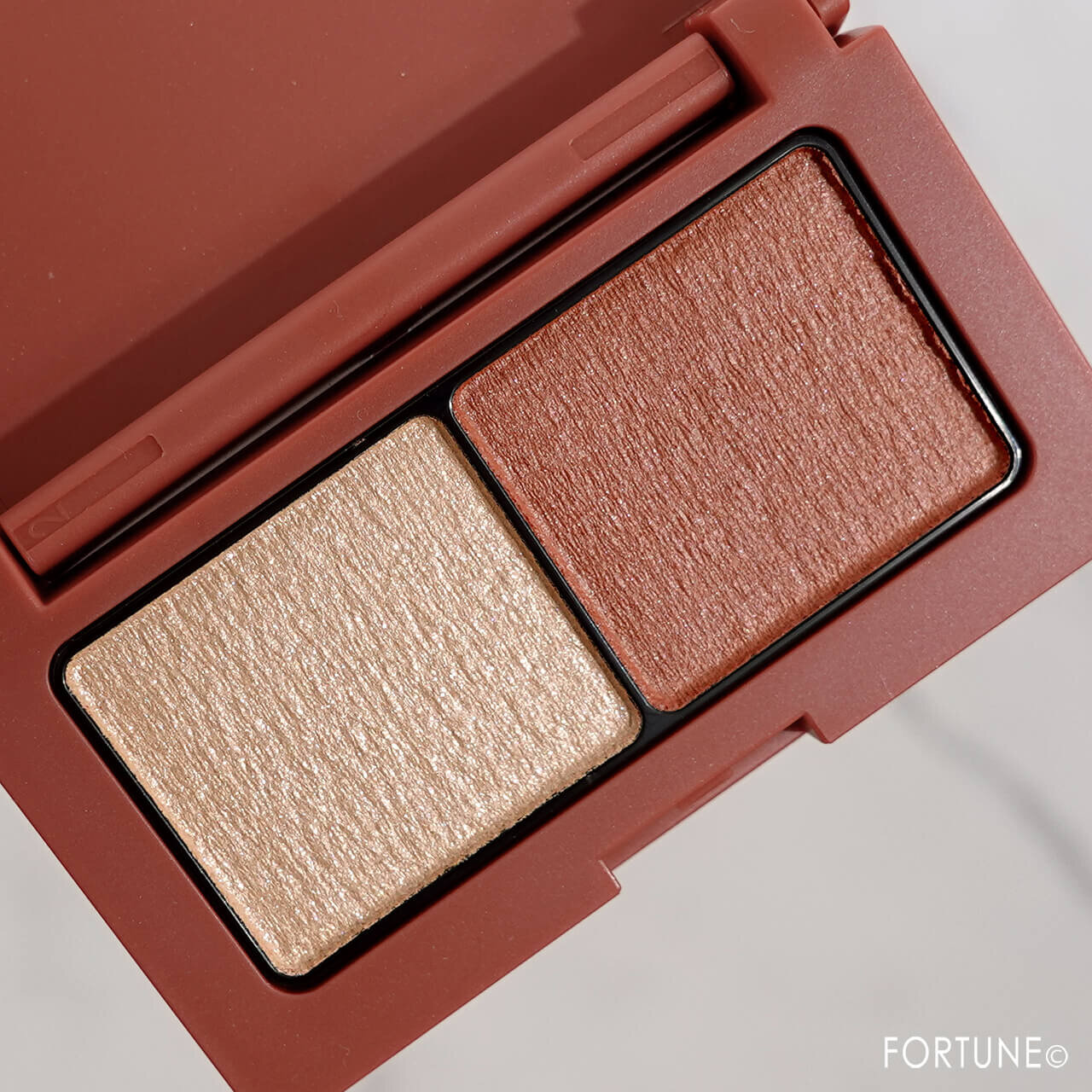 エテュセ　アイエディション　（カラーパレット）　マホガニーレッド