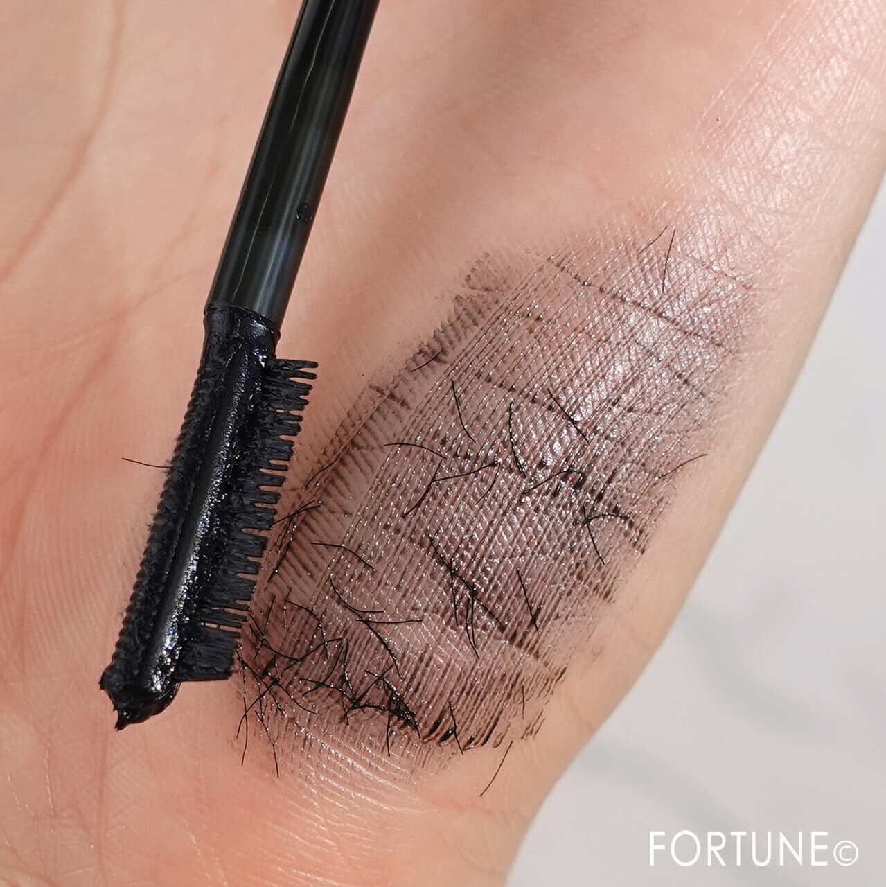 エテュセ　アイエディション　（マスカラベース）ＬＥ　シアーブラック