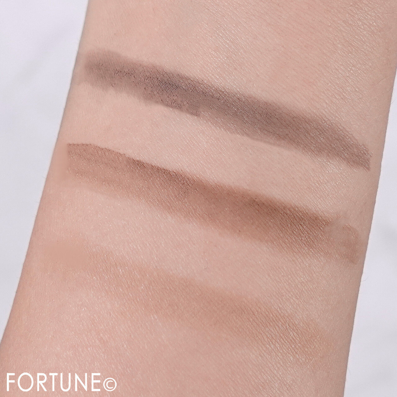 スウィーツスウィーツ　3Dアイブロウワックス　01 ダークブラウン