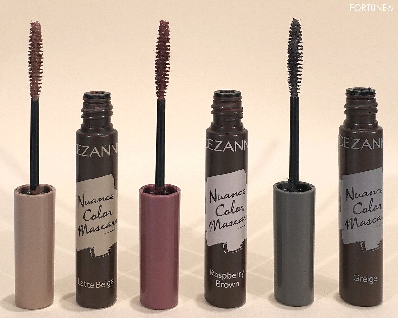 CEZANNE（セザンヌ）　ニュアンスカラーマスカラ　