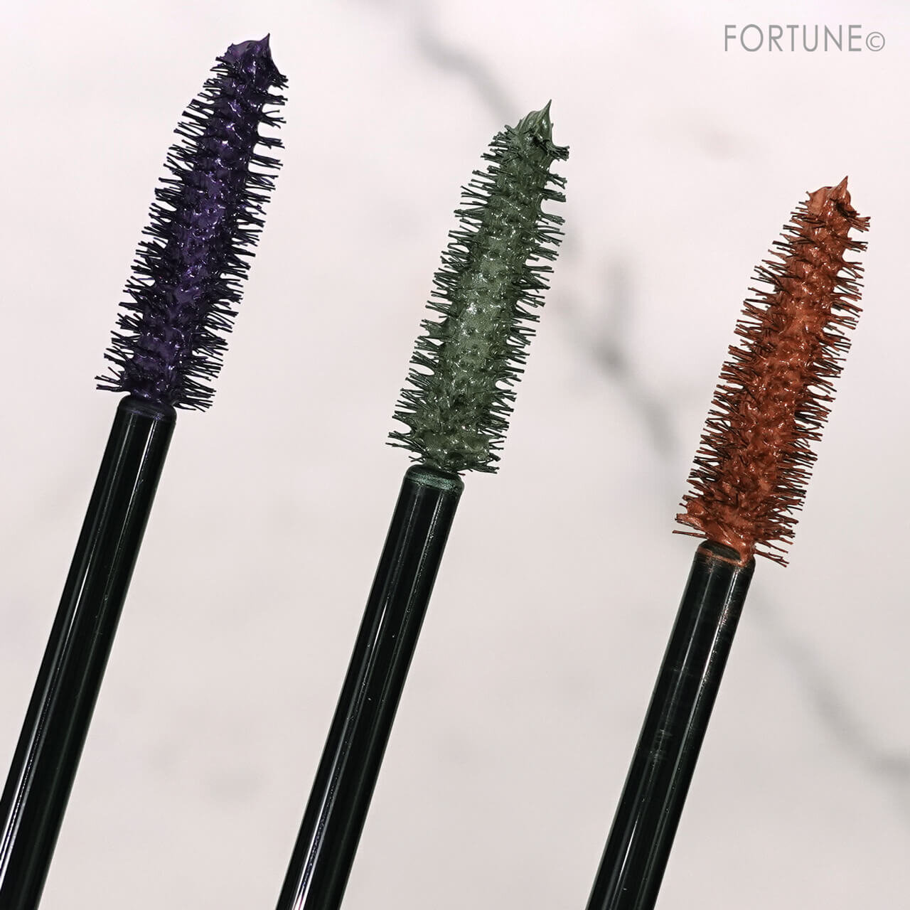 アディクション　ザ マスカラ インテンス ラッシュ “アンノウン ファミリア”　クリスマスコフレ